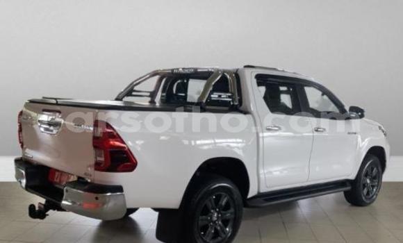 Buy Used Toyota Hilux White Car in Maseru in Maseru Buy Used Toyota Hilux White Car in Maseru in Maseru