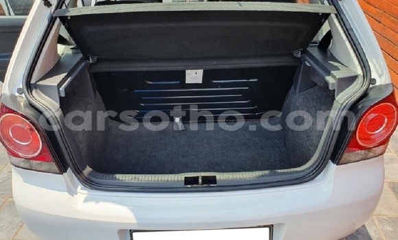 Buy Used Volkswagen Polo White Car in Hlotse in Leribe Buy Used Volkswagen Polo White Car in Hlotse in Leribe