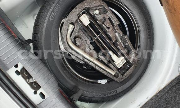 Buy Used Volkswagen Polo White Car in Hlotse in Leribe Buy Used Volkswagen Polo White Car in Hlotse in Leribe