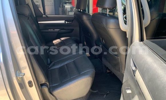 Buy Used Toyota Hilux Silver Car in Maseru in Maseru Buy Used Toyota Hilux Silver Car in Maseru in Maseru