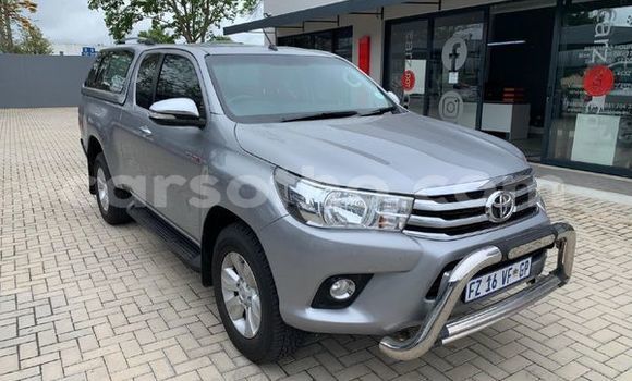 Buy Used Toyota Hilux Silver Car in Maseru in Maseru Buy Used Toyota Hilux Silver Car in Maseru in Maseru