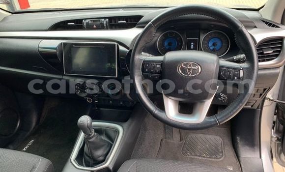 Buy Used Toyota Hilux Silver Car in Maseru in Maseru Buy Used Toyota Hilux Silver Car in Maseru in Maseru