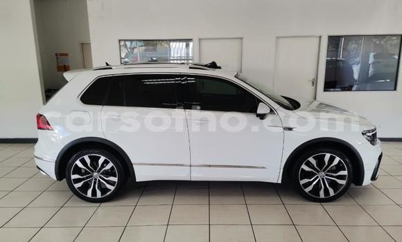 Sayi Na hannu Volkswagen Tiguan White Mota in Maseru a Maseru Sayi Na hannu Volkswagen Tiguan White Mota in Maseru a Maseru