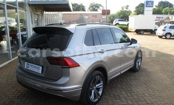 اشتري مستعمل Volkswagen Tiguan Silver سيارة في Maseru في Maseru اشتري مستعمل Volkswagen Tiguan Silver سيارة في Maseru في Maseru