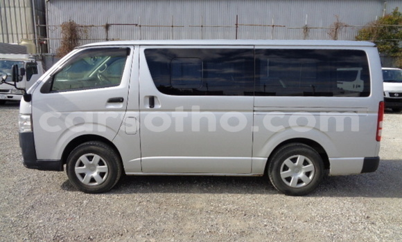 اشتري مستعمل Toyota Hiace Silver سيارة في Maseru في Maseru اشتري مستعمل Toyota Hiace Silver سيارة في Maseru في Maseru