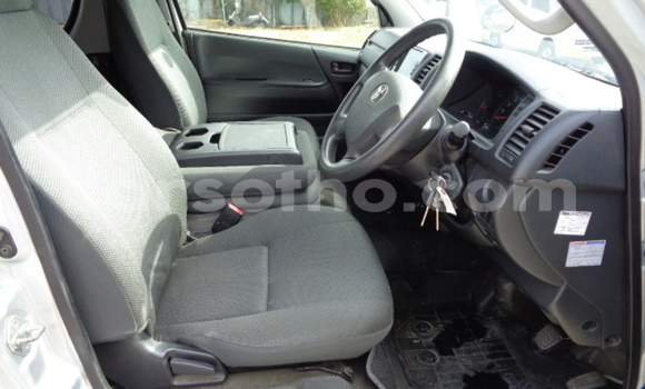 اشتري مستعمل Toyota Hiace Silver سيارة في Maseru في Maseru اشتري مستعمل Toyota Hiace Silver سيارة في Maseru في Maseru