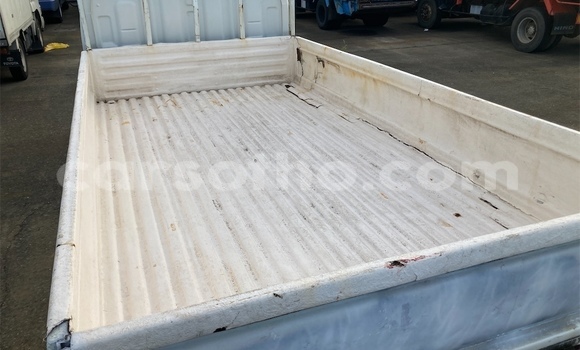 Acheter Occasion Utilitaire Toyota Dyna Blanc à Maseru, Maseru Acheter Occasion Utilitaire Toyota Dyna Blanc à Maseru, Maseru