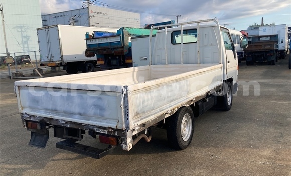 Acheter Occasion Utilitaire Toyota Dyna Blanc à Maseru, Maseru Acheter Occasion Utilitaire Toyota Dyna Blanc à Maseru, Maseru