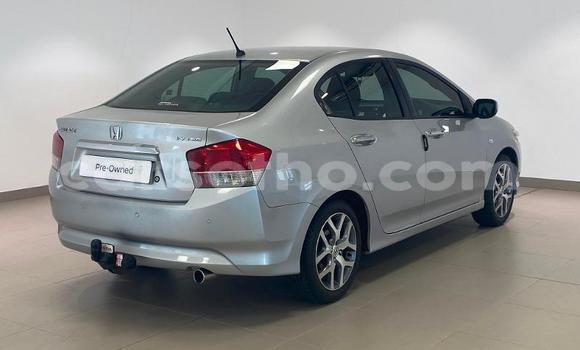 اشتري مستعمل Honda Ballade Silver سيارة في Butha Buthe في Butha-Buthe اشتري مستعمل Honda Ballade Silver سيارة في Butha Buthe في Butha-Buthe