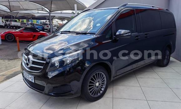 Sayi Na hannu Mercedes-Benz V-klasse Black Mota in Maseru a Maseru Sayi Na hannu Mercedes-Benz V-klasse Black Mota in Maseru a Maseru