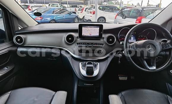 Sayi Na hannu Mercedes-Benz V-klasse Black Mota in Maseru a Maseru Sayi Na hannu Mercedes-Benz V-klasse Black Mota in Maseru a Maseru