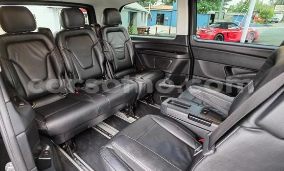 Sayi Na hannu Mercedes-Benz V-klasse Black Mota in Maseru a Maseru Sayi Na hannu Mercedes-Benz V-klasse Black Mota in Maseru a Maseru