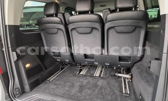 Sayi Na hannu Mercedes-Benz V-klasse Black Mota in Maseru a Maseru Sayi Na hannu Mercedes-Benz V-klasse Black Mota in Maseru a Maseru