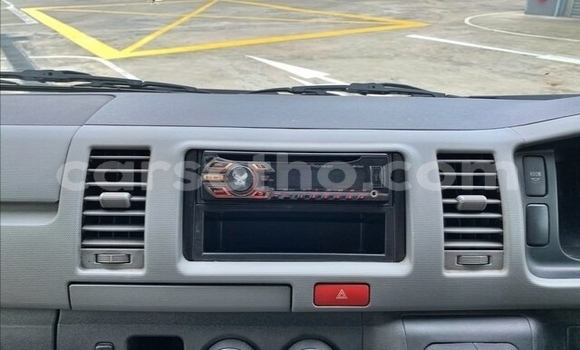 Sayi Na hannu Toyota Hiace White Mota in Maputsoa a Leribe Sayi Na hannu Toyota Hiace White Mota in Maputsoa a Leribe