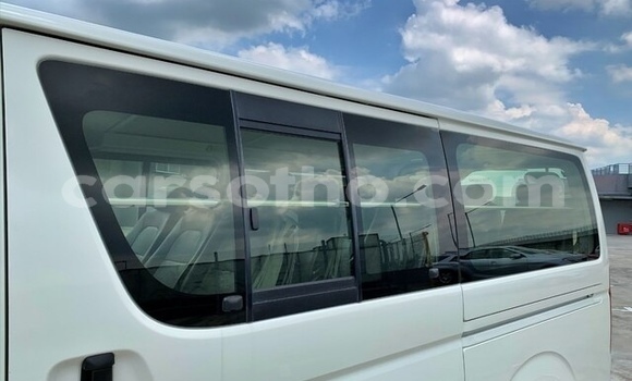 Sayi Na hannu Toyota Hiace White Mota in Maputsoa a Leribe Sayi Na hannu Toyota Hiace White Mota in Maputsoa a Leribe