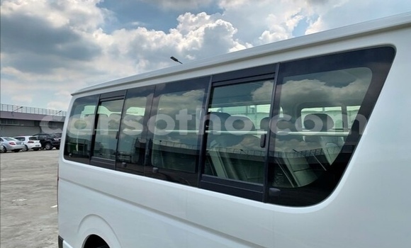 Sayi Na hannu Toyota Hiace White Mota in Maputsoa a Leribe Sayi Na hannu Toyota Hiace White Mota in Maputsoa a Leribe