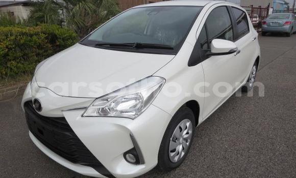 اشتري مستعمل Toyota Vitz White سيارة في Butha–Buthe في Thaba-Tseka اشتري مستعمل Toyota Vitz White سيارة في Butha–Buthe في Thaba-Tseka