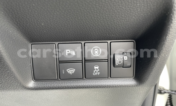 اشتري مستعمل Honda FIT Silver سيارة في Butha–Buthe في Thaba-Tseka اشتري مستعمل Honda FIT Silver سيارة في Butha–Buthe في Thaba-Tseka