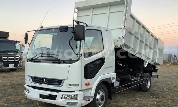 Sayi Na hannu Mitsubishi Van White Babbar mota in Butha–Buthe a Thaba-Tseka Sayi Na hannu Mitsubishi Van White Babbar mota in Butha–Buthe a Thaba-Tseka