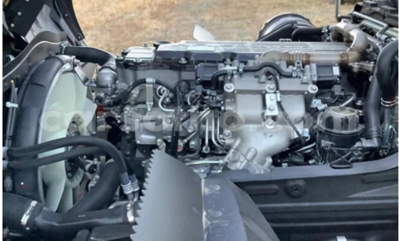 Sayi Na hannu Mitsubishi Van White Babbar mota in Butha–Buthe a Thaba-Tseka Sayi Na hannu Mitsubishi Van White Babbar mota in Butha–Buthe a Thaba-Tseka