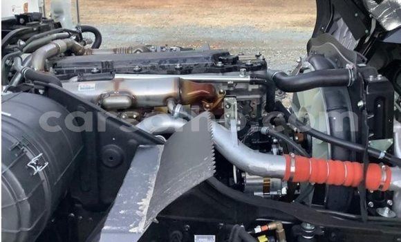 Sayi Na hannu Mitsubishi Van White Babbar mota in Butha–Buthe a Thaba-Tseka Sayi Na hannu Mitsubishi Van White Babbar mota in Butha–Buthe a Thaba-Tseka