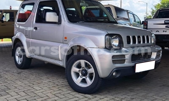 Acheter Occasion Voiture Suzuki Jimny Gris à Thaba–Tseka, Mafeteng Acheter Occasion Voiture Suzuki Jimny Gris à Thaba–Tseka, Mafeteng