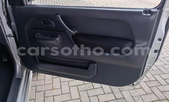 Acheter Occasion Voiture Suzuki Jimny Gris à Thaba–Tseka, Mafeteng Acheter Occasion Voiture Suzuki Jimny Gris à Thaba–Tseka, Mafeteng