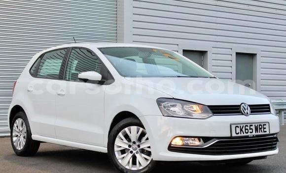 Sayi Na hannu Volkswagen Polo White Mota in Peka a Leribe Sayi Na hannu Volkswagen Polo White Mota in Peka a Leribe