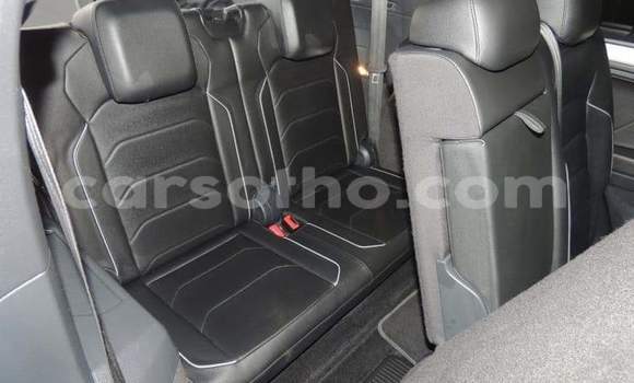 Buy Used Volkswagen Tiguan Red Car in Maseru in Maseru Buy Used Volkswagen Tiguan Red Car in Maseru in Maseru