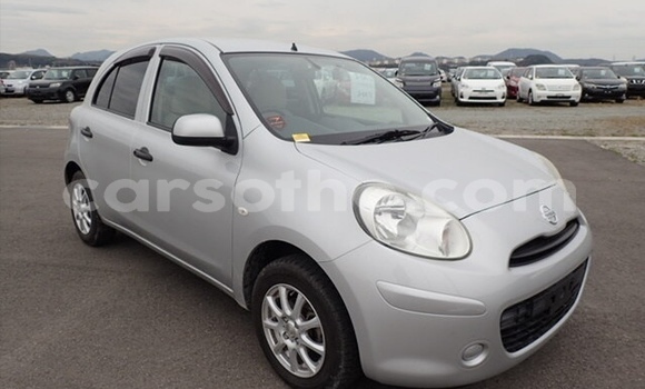 Sayi Na hannu Nissan March Silver Mota in Maseru a Maseru Sayi Na hannu Nissan March Silver Mota in Maseru a Maseru