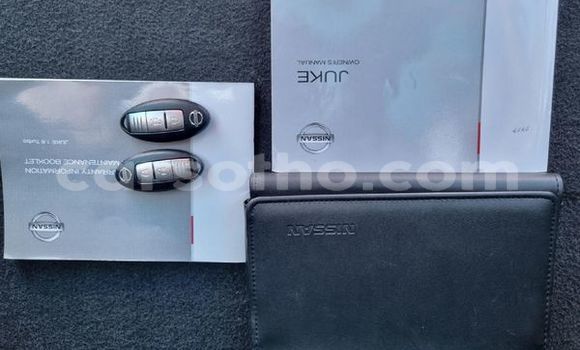 Sayi Na hannu Nissan March Silver Mota in Maseru a Maseru Sayi Na hannu Nissan March Silver Mota in Maseru a Maseru