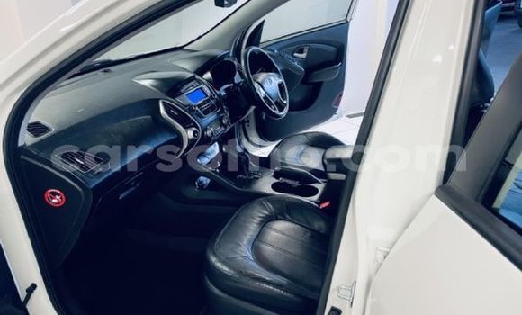 اشتري مستعمل Hyundai ix35 White سيارة في Maseru في Maseru اشتري مستعمل Hyundai ix35 White سيارة في Maseru في Maseru