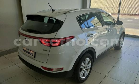 Sayi Na hannu Kia Sportage White Mota in Maseru a Maseru Sayi Na hannu Kia Sportage White Mota in Maseru a Maseru