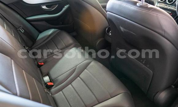 Acheter Occasion Voiture Mercedes-Benz C–Class Blanc à Maseru, Maseru Acheter Occasion Voiture Mercedes-Benz C–Class Blanc à Maseru, Maseru