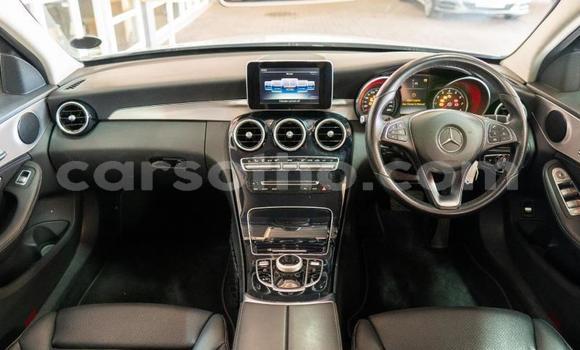 Acheter Occasion Voiture Mercedes-Benz C–Class Blanc à Maseru, Maseru Acheter Occasion Voiture Mercedes-Benz C–Class Blanc à Maseru, Maseru