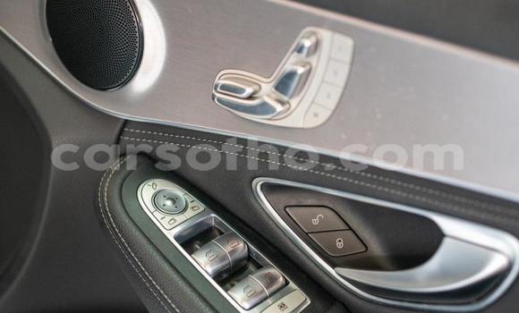 Acheter Occasion Voiture Mercedes-Benz C–Class Blanc à Maseru, Maseru Acheter Occasion Voiture Mercedes-Benz C–Class Blanc à Maseru, Maseru