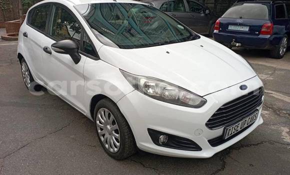 اشتري مستعمل Ford Fiesta ST White سيارة في Maseru في Maseru اشتري مستعمل Ford Fiesta ST White سيارة في Maseru في Maseru
