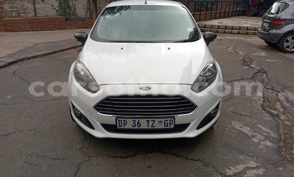 اشتري مستعمل Ford Fiesta ST White سيارة في Maseru في Maseru اشتري مستعمل Ford Fiesta ST White سيارة في Maseru في Maseru