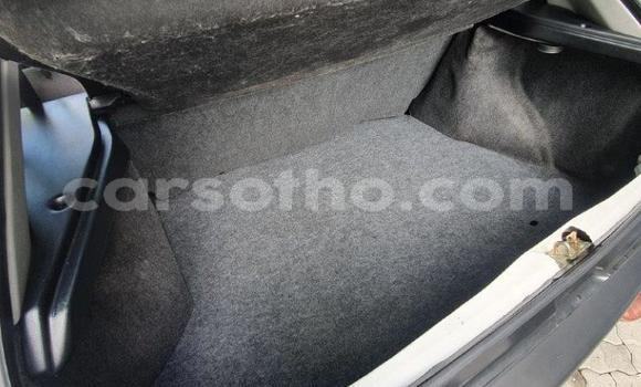 Sayi Na hannu Mazda 323 White Mota in Maseru a Maseru Sayi Na hannu Mazda 323 White Mota in Maseru a Maseru