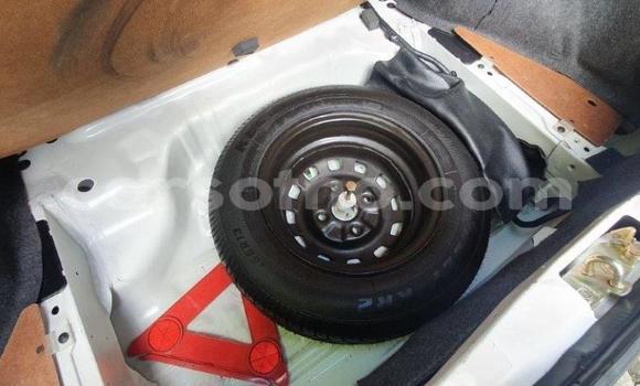 Sayi Na hannu Mazda 323 White Mota in Maseru a Maseru Sayi Na hannu Mazda 323 White Mota in Maseru a Maseru