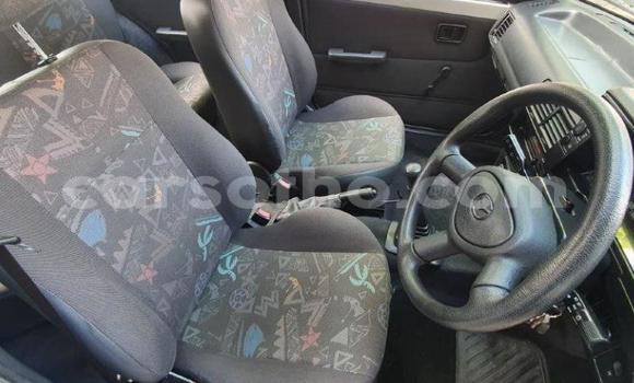 Sayi Na hannu Mazda 323 White Mota in Maseru a Maseru Sayi Na hannu Mazda 323 White Mota in Maseru a Maseru