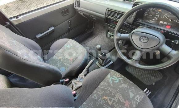 Sayi Na hannu Mazda 323 White Mota in Maseru a Maseru Sayi Na hannu Mazda 323 White Mota in Maseru a Maseru