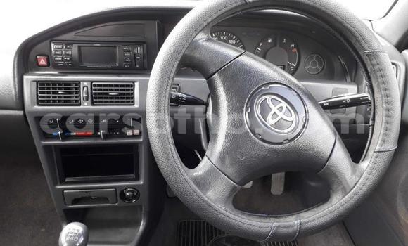 Sayi Na hannu Toyota Corolla Beige Mota in Butha Buthe a Butha-Buthe Sayi Na hannu Toyota Corolla Beige Mota in Butha Buthe a Butha-Buthe