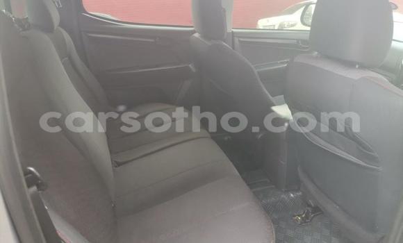 Acheter Occasion Voiture Isuzu KB Beige à Butha Buthe, Butha-Buthe Acheter Occasion Voiture Isuzu KB Beige à Butha Buthe, Butha-Buthe