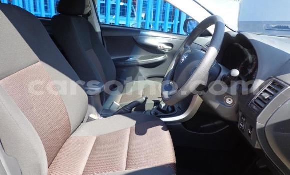 Sayi Na hannu Toyota Corolla White Mota in Roma a Maseru Sayi Na hannu Toyota Corolla White Mota in Roma a Maseru