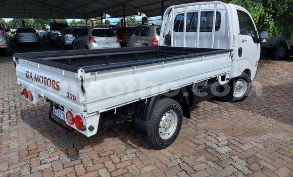 Sayi Na hannu Kia Towner White Mota in Hlotse a Leribe Sayi Na hannu Kia Towner White Mota in Hlotse a Leribe