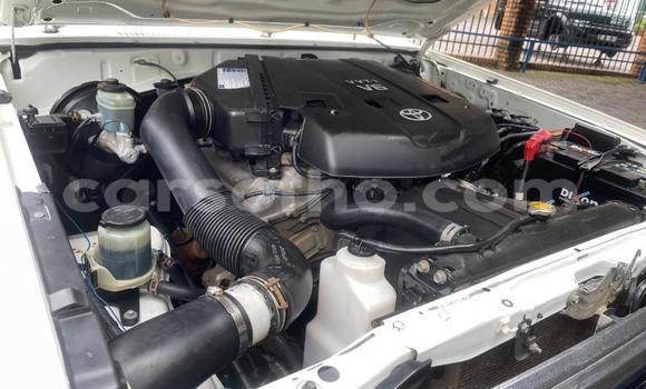 اشتري مستعمل Toyota Land Cruiser White سيارة في Maputsoe في Leribe اشتري مستعمل Toyota Land Cruiser White سيارة في Maputsoe في Leribe