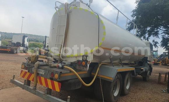 اشتري مستعمل Nissan UD White شاحنة في Maseru في Maseru اشتري مستعمل Nissan UD White شاحنة في Maseru في Maseru