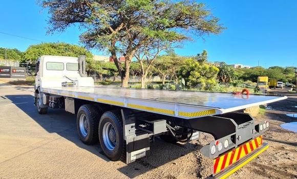 اشتري مستعمل Mercedes‒Benz Truck White شاحنة في Maseru في Maseru اشتري مستعمل Mercedes‒Benz Truck White شاحنة في Maseru في Maseru