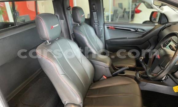 Buy Used Isuzu KB Silver Car in Maseru in Maseru Buy Used Isuzu KB Silver Car in Maseru in Maseru